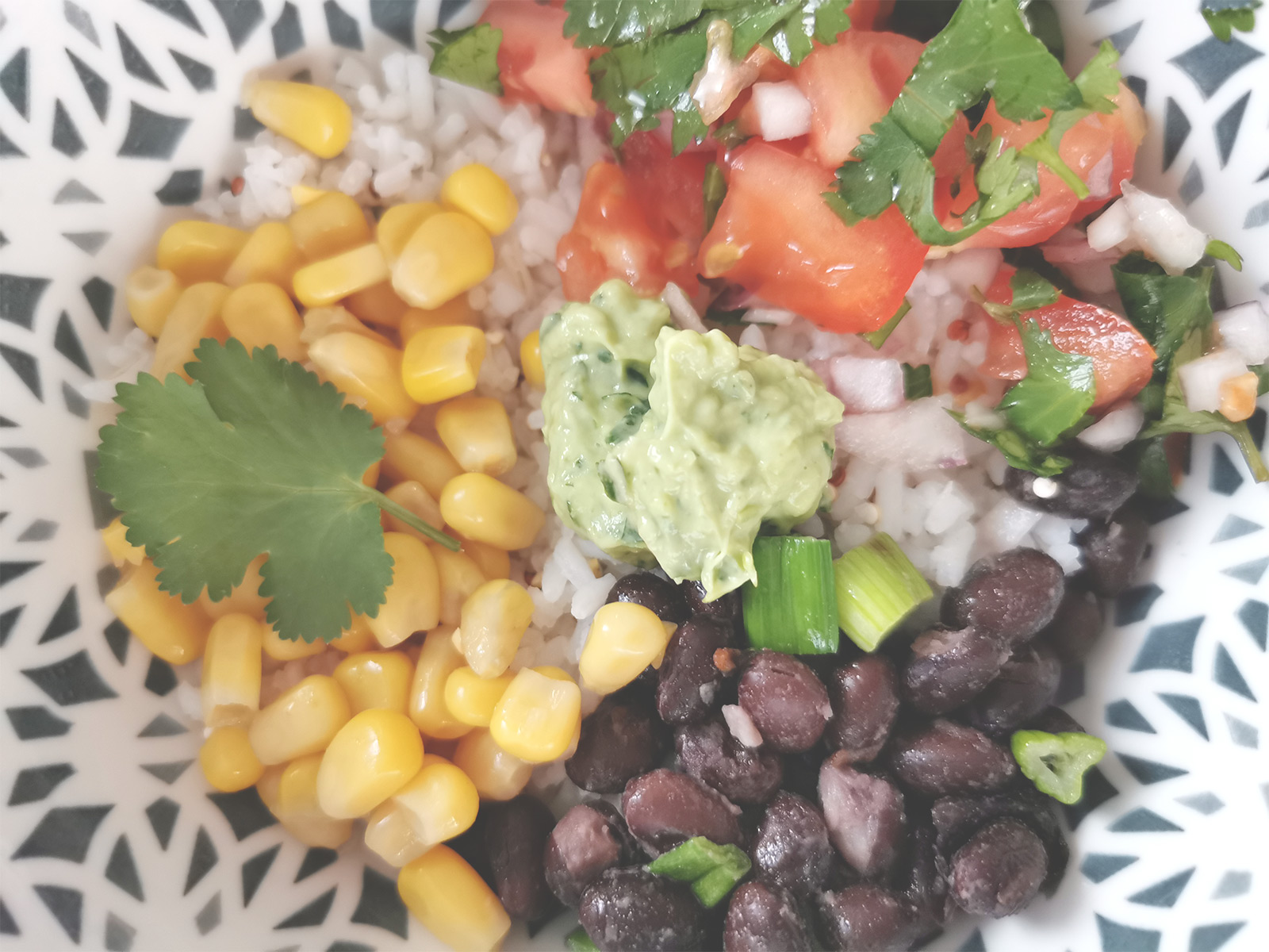 Poke bol à la mexicaine